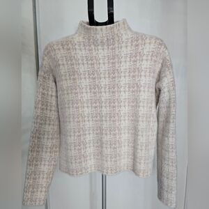 Nicole Miller Cream and Tan Turtleneck Sweater